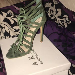 Akira Heels - Olive Green